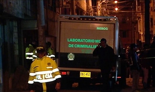 El hecho se registró en el sector de Suba. La presunta homicida se lanzó a una laguna en Chocontá tras cometer el doble crimen.