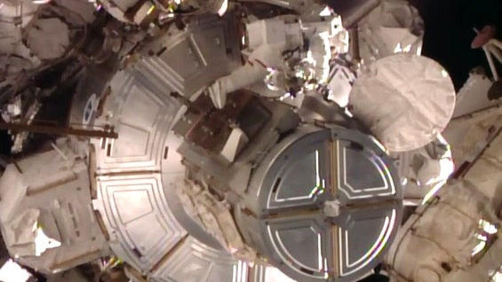 El fin principal de la camina era reemplazar una unidad eléctrica en la ISS. Foto: Nasa