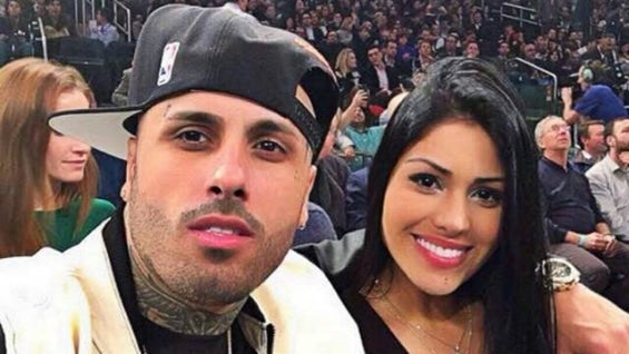 El reguetonero Nicky Jam y su novia Angélica Cruz.