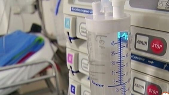 Los directivos de la Clínica Reina Catalina se muestran preocupados debido a que ya no hay camas en la Unidad de Cuidados Intensivos Pediátricos para atender a más niños wayúu. Foto Noticias RCN