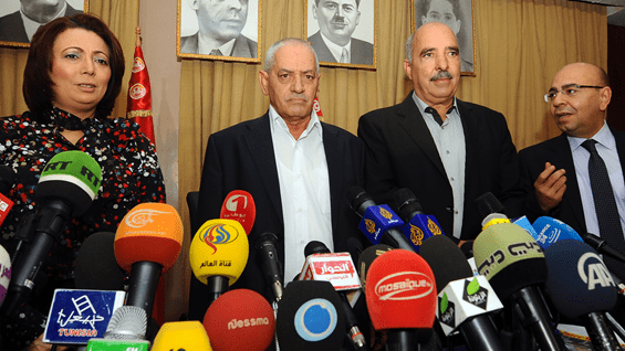 Wided Bouchamaoui, Houcine Abbassi, Abdessattar ben Moussa y Mohamed Fadhel Mahmoud. Foto: Archivo AFP