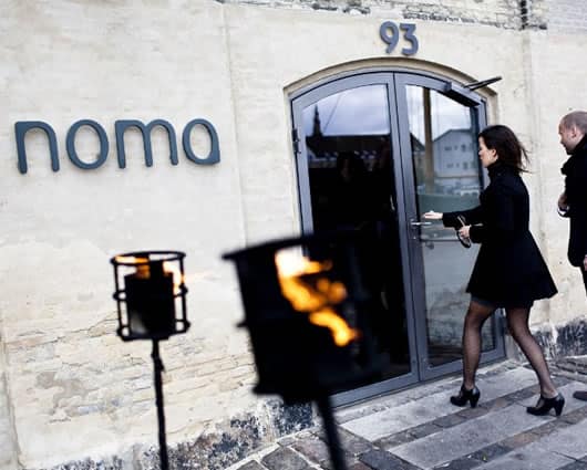Fachada del restaurante Noma, ubciado en Nordatlantes Brygge, una antigua bodega en Copenhague. Foto: AFP