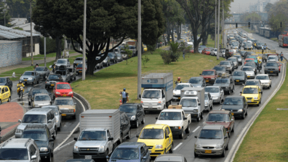 El IDU asegura que el costo de la obra ha sido de casi cuatro veces el calculado. Foto: AFP