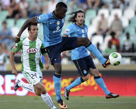 Jackson Martínez en el partido ante el Vitória. Foto: AFP