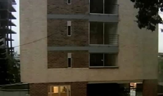 La medida preventiva busca proteger la integridad de los trabajadores y de los futuros propietarios.