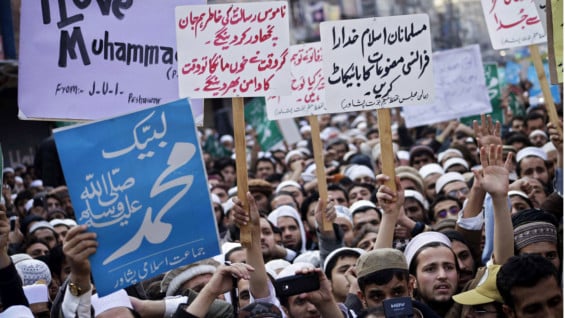 Protesta este viernes en Peshawar. Foto: EFE