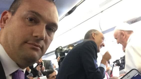 Andrés Gil en el vuelo papal.