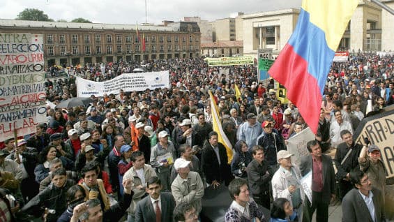Los organizadores esperan que unos 2,5 millones de personas se movilicen en todo el país. Foto Agencia AFP