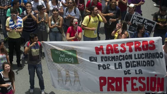 Unos nueve millones de estudiantes permanecen sin clases en el país. Foto: AFP.