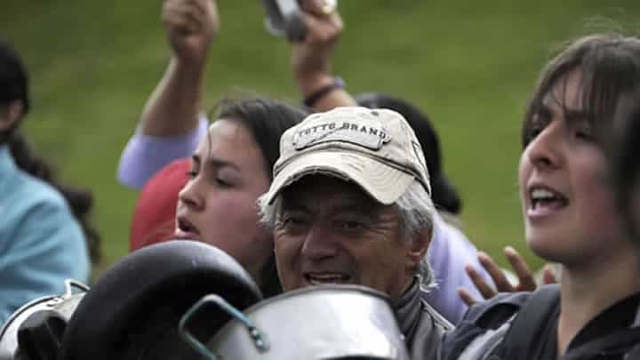 Decenas de paneleros y cultivadores de guayaba se sumaron en las últimas horas. Foto: AFP.