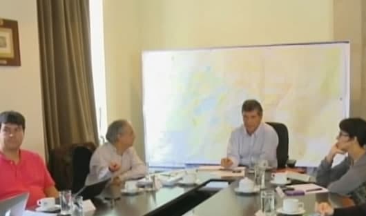 Rafael Pardo durante una de las reuniones de empalme.