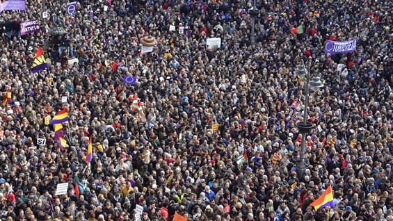 Se trasladaron a Madrid más de 260 autobuses desde distintos puntos de España. AFP