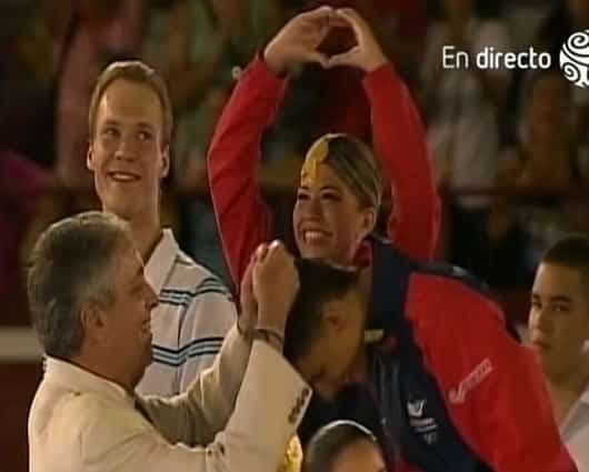 La joven pareja de bailarines se ha ganado la admiración del público.