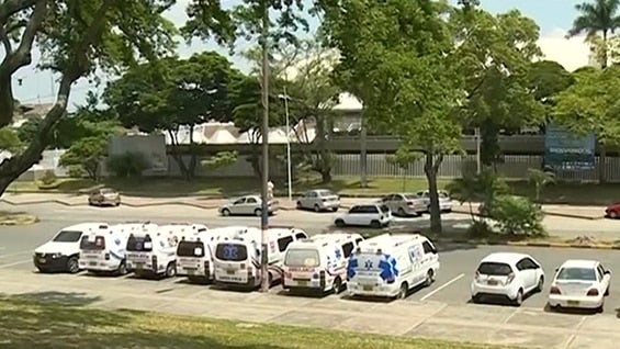 Las empresas de ambulancias le estarían pagando a policías para que les avisen con prelación sobre los accidentes. Foto-. Noticias RCN.