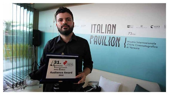 Foto: Juan Sebastian Mesa, director de la cinta 'Los Nadie'. Foto: @SicVeneziaSNCCI.