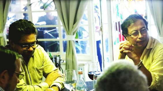 'Iván Márquez' y Gustavo Petro durante su encuentro en La Habana. Foto @IvanMarquezFARC