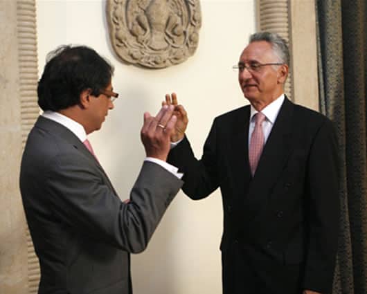 El alcalde Gustavo Petro y el secretario de Gobierno, Guillermo Alfonso Jaramillo. Foto: Oficial.