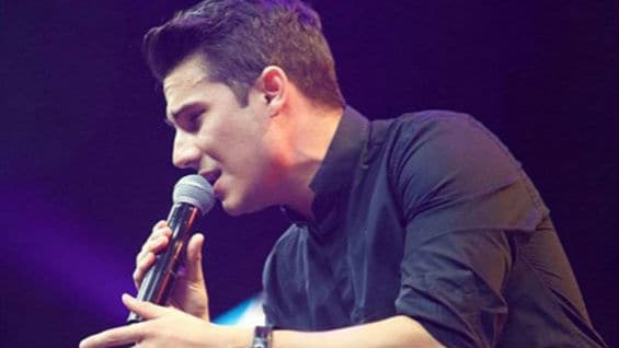 Pipe bueno lanza su nueva producción musical.