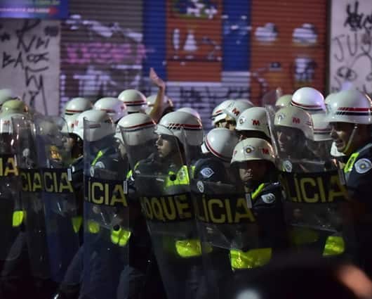Por ley, al menos el 30 % de la Policía Civil tendrá que mantener sus actividades en los estados en huelga. Foto: AFP