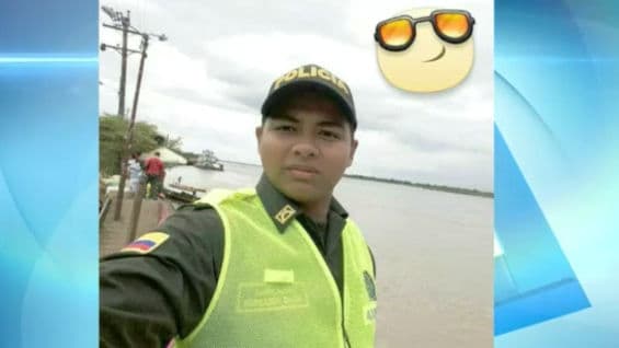 Uno de los uniformados atacados.