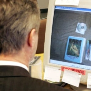 Gobierno de Guatemala y Microsoft firman convenio contra pornografía