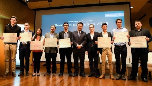 Foto: Premiación del programa 'Semillas del Futuro' a ocho jóvenes investigadores colombianos / NoticiasRCN.com