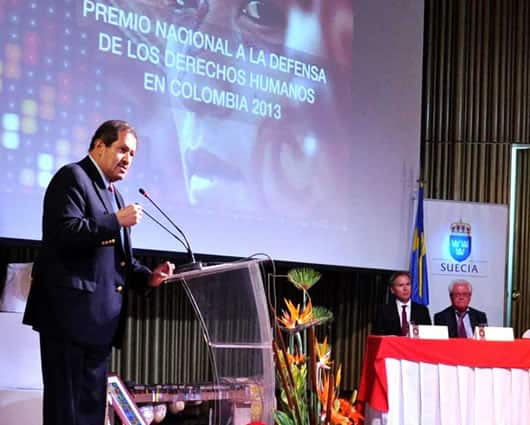 Angelino Garzón, vicepresidente, estuvo presente en la premiación.