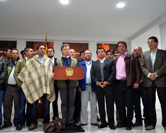 Presidente Juan Manuel Santos y los líderes campesinos en Tunja. Foto: SIG.