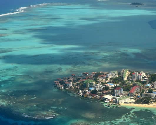 Colombia ha reiterado que no desconoce el fallo de la CIJ ni a ese tribunal, sino que simplemente la sentencia es "inaplicable". Foto: AFP