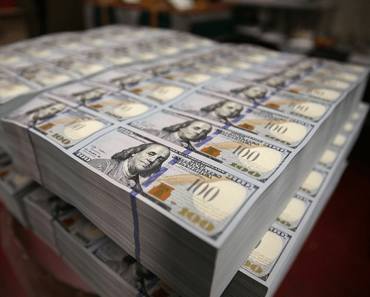 El presupuesto contó con los votos a favor de 64 senadores y la oposición de otros 36. Foto: AFP