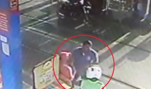 El supuesto secuestrador habría sobornado a la Policía.