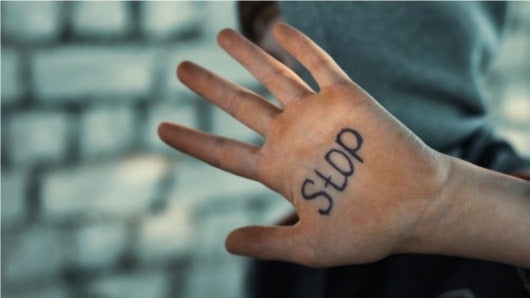 FOTO: Prohíben castigo a menores en Francia