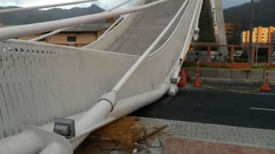 Las investigaciones de las autoridades continúan. Foto: Bomberos.