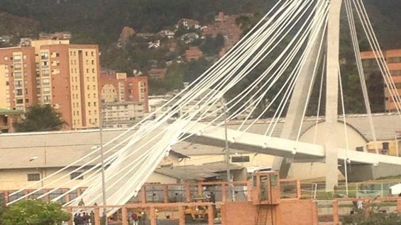 El costado occidental de la estructura colapsó. Foto: Bomberos de Bogotá