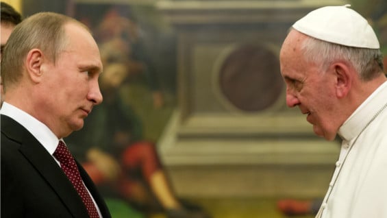Putin y Francisco en noviembre de 2013. Foto: AFP