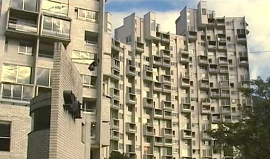 El febrero será derrumbado el primer bloque