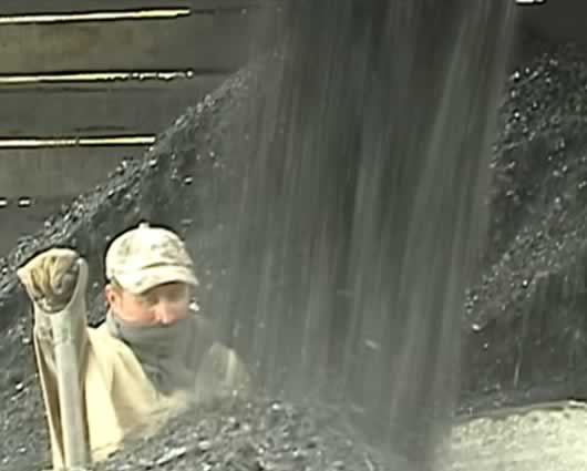 Los mineros esperan que el ministro de Minas se reúna con ellos.