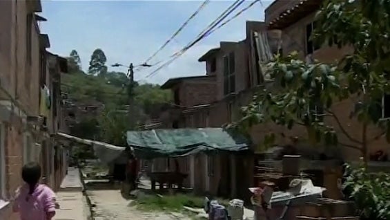 La mujer discutió días antes con una vecina con agresiones verbales.