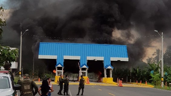Quema de peaje en Urabá. Foto:NoticiasRCN