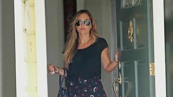 Muchos califican Christine Ouzounian como la responsable de la separación de uno de los matrimonios más queridos de Hollywood.