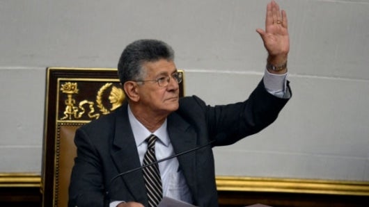 El ex gobernador de Antioquia tiene un caudal electoral de más de 800.000 votos. Fotos: Facebook