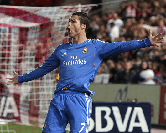 Cristiano Ronaldo sufrió una lesión en el minuto 52. Foto: EFE