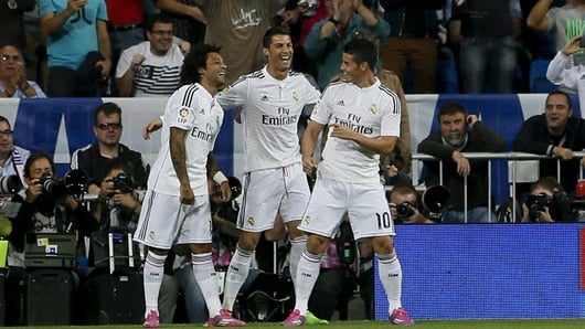 Cristiano, Marcelo y James bailaron el ‘Ras tas tas’, en el primer gol del Madrid. Foto: EFE