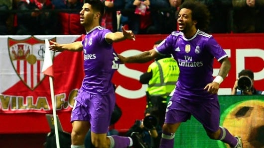 El empate además de dar el pase a la siguiente fase permite a los blancos establecer un nuevo récord de imbatibilidad con una racha de 40 partidos sin conocer la derrota. Foto: AFP