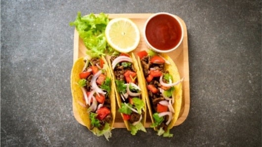 FOTO:Un restaurante le regala comida a las personas que tengan un Huawei