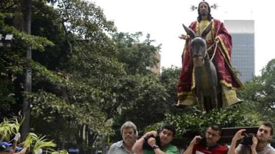 Las religiones menos practicadas son la judía, la mormona y la musulmana. Foto: AFP.