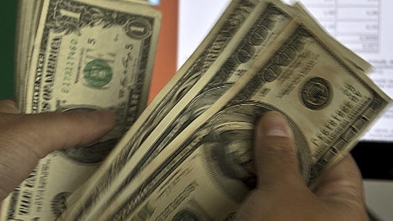 En 2014 entraron al país 51 millones de dólares desde Venezuela. Foto: AFP