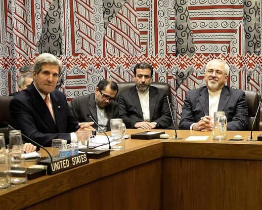 El secretario de Estado de EE.UU., John Kerry, y el canciller iraní, Javad Zarif. Foto: EFE