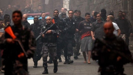 Ocho personas fueron detenidas luego de los enfrentamientos. Foto EFE