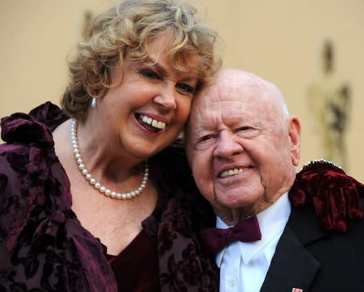 Mickey Rooney y su esposa Janice. Foto: AFP